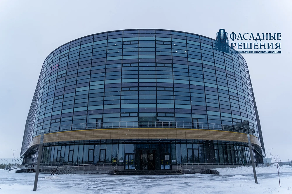 Стеклянные козырьки для входной группы в Каменске-Уральском